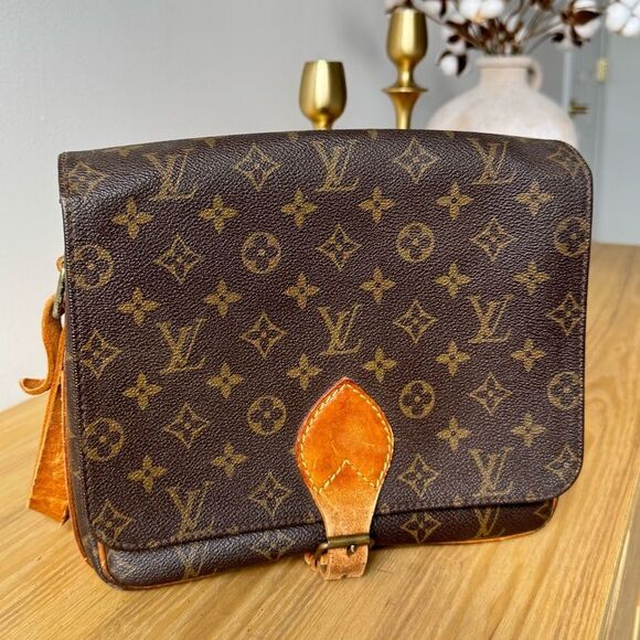 ✅AUTHENTIC✅LOUIS VUITTON CARTOUCHIERE GM - Picture 5 of 16